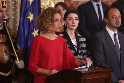 La presidenta del Congreso, Meritxell Batet, acompañada de la presidenta del Senado, Pilar Llop, durante su intervención en el Congreso de los Diputados.