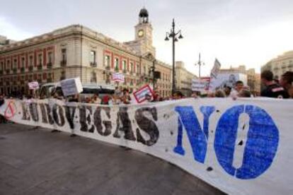 Manifestación celebrada el pasado 9 de septiembre en la Puerta del Sol, en Madrid, contra la construcción del proyecto de ocio y juego Eurovegas en la Comunidad de Madrid. EFE/Archivo
