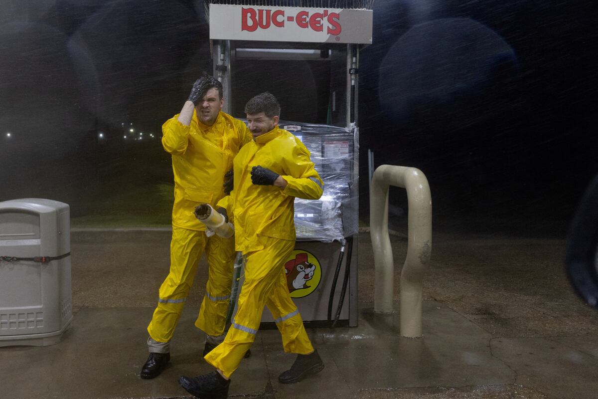 Two people dead, over two million without power as Beryl makes landfall ...