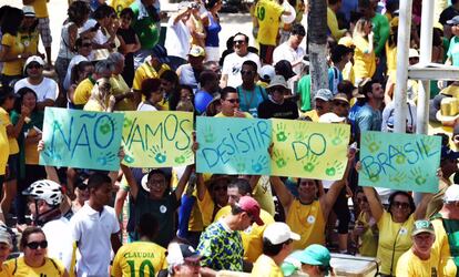 Manifestantes protestam em Recife.