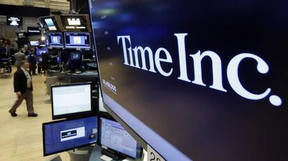 Logo del grupo editor TIME Inc. en el parqué de Wall Street