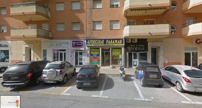 Número 3 de la avenida de la Paz de Manilva, donde se ha producido el suceso.