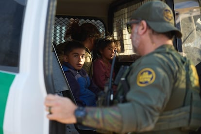 Migrantes y Patrulla Fronteriza en Jacumba, California