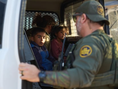 Migrantes y Patrulla Fronteriza en Jacumba, California