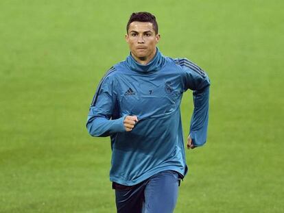 Cristiano Ronaldo en el entrenamiento previo a la Champions League