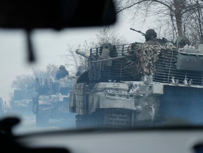 Tanques ucranianos cerca de la ciudad de Severodonetsk, al este de Ucrania.