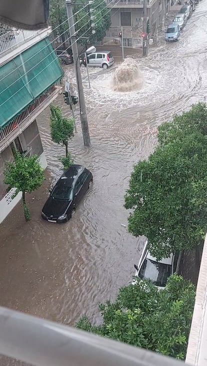 Inundaciones en Atenas, este miércoles.