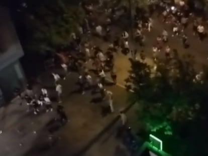 Captura de las imágenes de un vídeo sobre el acto vandálico del pasado miércoles en una novatada en Valencia.