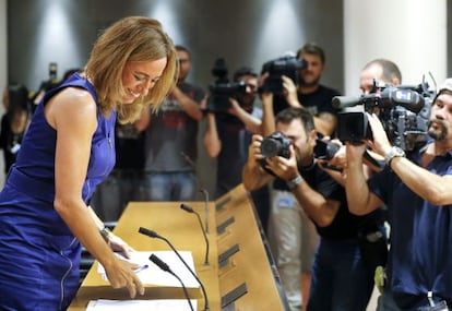 Carme Chac&oacute;n at the end of the news conference she called on Thursday morning. 