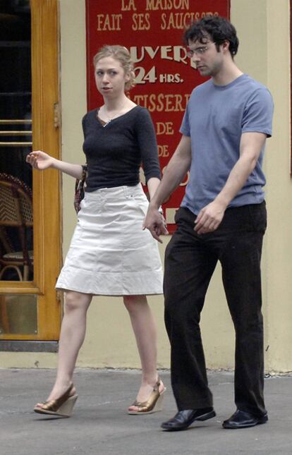 Chelsea Clinton pasea por Nueva York con su novio, Marc Mezvinsky