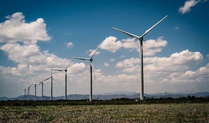 Molinos generadores de energ&iacute;a el&eacute;ctrica.