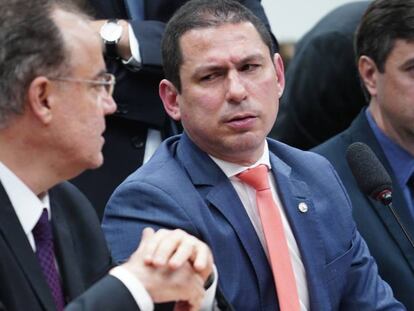 Relator Samuel Moreira (PSDB) e o presidente da comissão especial da reforma da Previdência Marcelo Ramos (PL).
