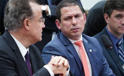 Relator Samuel Moreira (PSDB) e o presidente da comissão especial da reforma da Previdência Marcelo Ramos (PL).