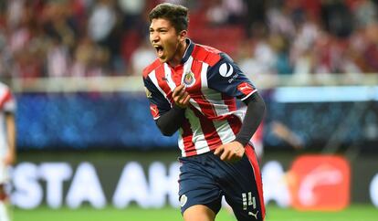 Ángel Zaldívar, delantero de las Chivas