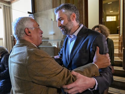 António Costa felicitaba en Lisboa el pasado 17 de diciembre a su sucesor Pedro Nuno Santos, tras ganar las primarias para secretario general del Partido Socialista portugués.