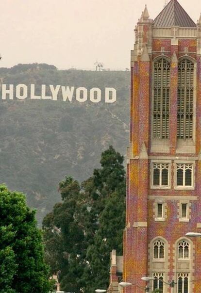 Imagen del monte Lee, donde se encuentra la colina de Cahuenga Peak, con las letras míticas de Hollywood