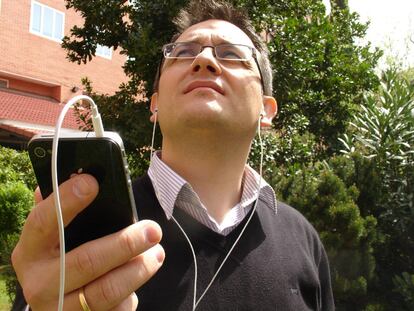 Miguel Lizondo, con su aplicación de sonido aumentado.