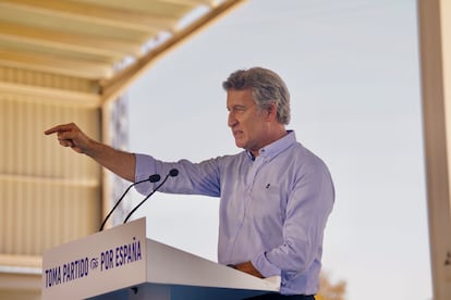 El presidente del Partido Popular, Alberto Núñez Feijóo, durante el acto de inicio del curso político del PP andaluz en Alhaurín el Grande (Málaga), este viernes.
