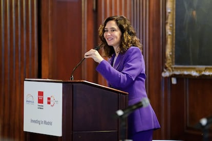 La presidenta de la Comunidad de Madrid, Isabel Díaz Ayuso, en un desayuno informativo en Nueva York este lunes.