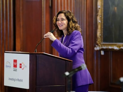 La presidenta de la Comunidad de Madrid, Isabel Díaz Ayuso, en un desayuno informativo en Nueva York este lunes.