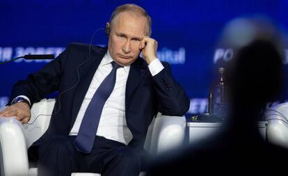 El presidente ruso, Vladímir Putin, en un foro de inversión el miércoles en Moscú.