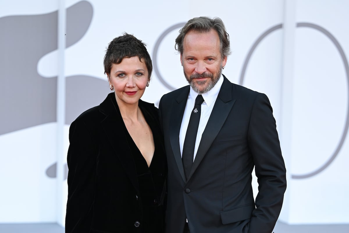 The art of mastering jealousy, according to Maggie Gyllenhaal or how to direct your husband in sex scenes