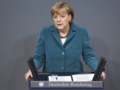 La canciller alemana Angela Merkel durante una sesi&oacute;n especial en el Bundestag, la C&aacute;mara Baja del Parlamento, en Berl&iacute;n (Alemania).