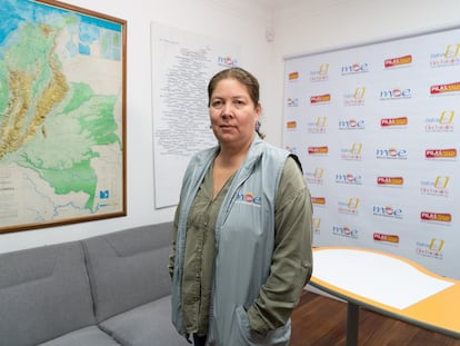 Alejandra Barrios, directora nacional de la Misión de Observación Electoral (MOE), en su oficina en Bogotá, el 24 de mayo de 2022.