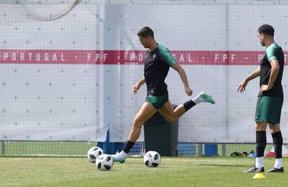 Cristiano Ronaldo, en un entrenamiento de Portugal en Kratovo.