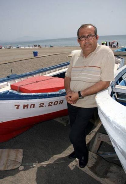 Pedro Tirado, en la playa de Manilva el pasado verano.