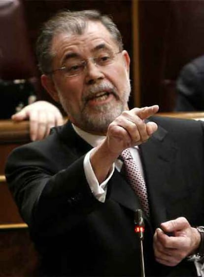 Mariano Fernández Bermejo se estrena en el Congreso de los Diputados con una gran bronca.