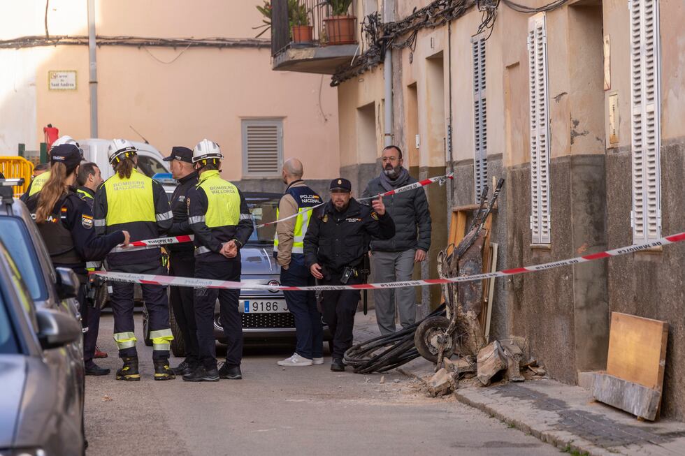 Muere un joven de 18 años tras derrumbarse el tejado de una vivienda en ...