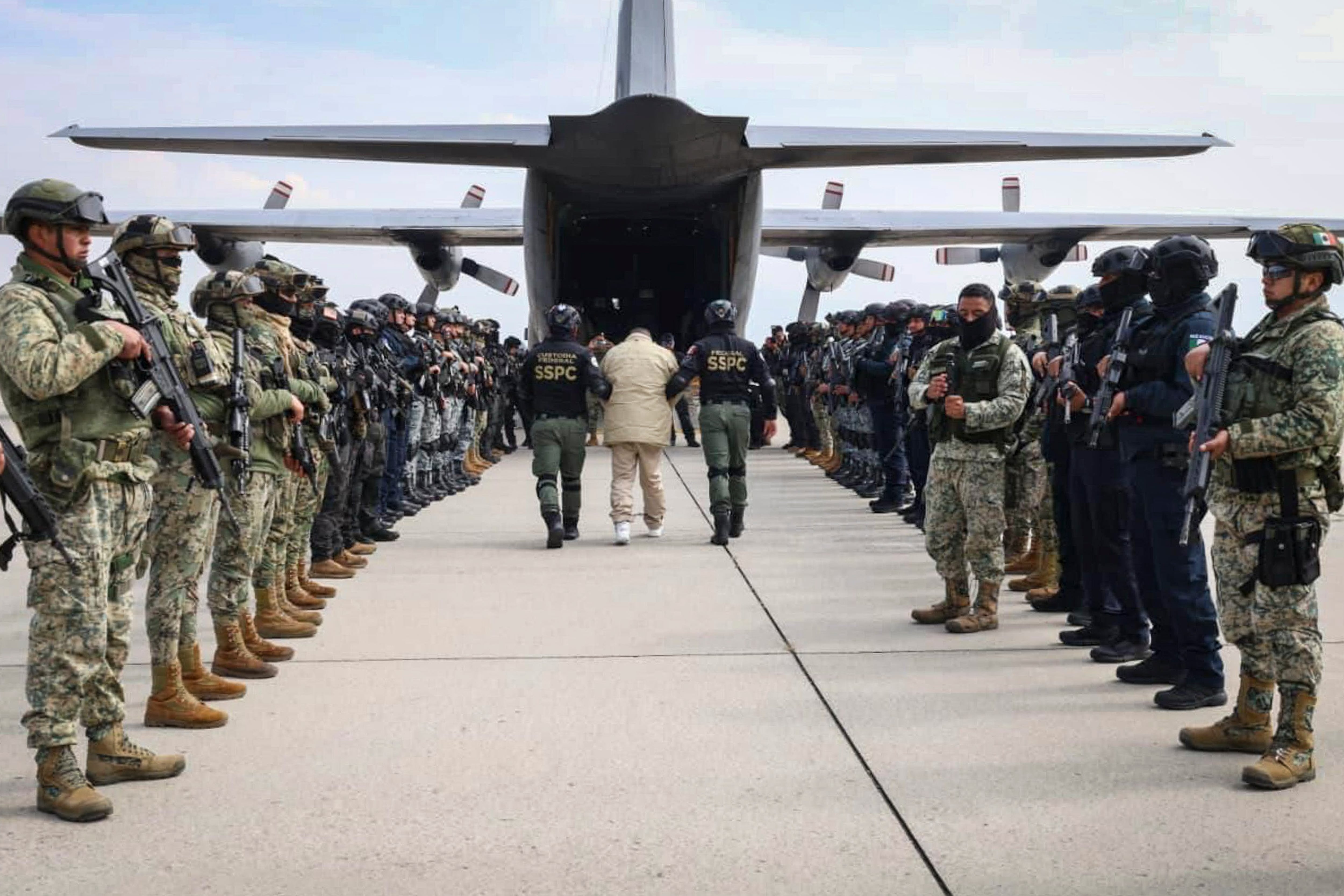 Sheinbaum revela que México entregó a los 37 presos a petición del Departamento de Justicia en una decisión soberana