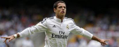 'Chicharito' Hernández celebra un gol con el Madrid