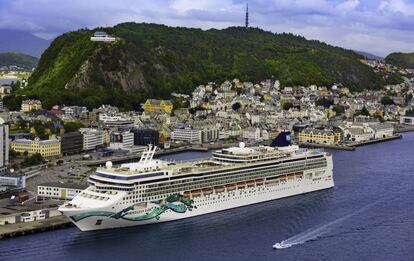 Un buque de Norwegian, en Alesund.