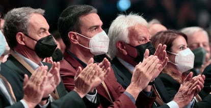 José Luis Rodríguez Zapatero, Pedro Sánchez y Felipe González, en el Congreso Federal del PSOE.