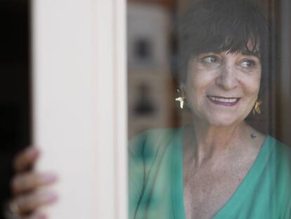L'escriptora Rosa Montero, a casa seva, a Madrid, l'agost del 2016.