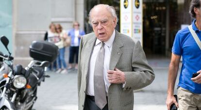 El expresidente de Cataluña Jordi Pujol, sale de su despacho en Barcelona a principios de septiembre.