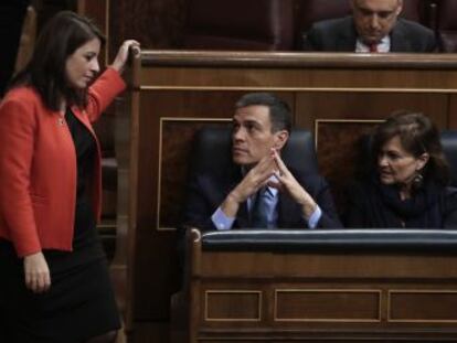 Un conjunto de desencuentros extraños de los negociadores, la presión del PSOE y el freno de Puigdemont al último intento de pacto empujan a Sánchez a jugársela y adelantar los comicios