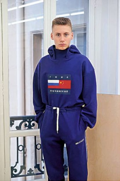 Gosha Rubchinskiy en chándal. Atención: es uno de los diseñadores del momento.