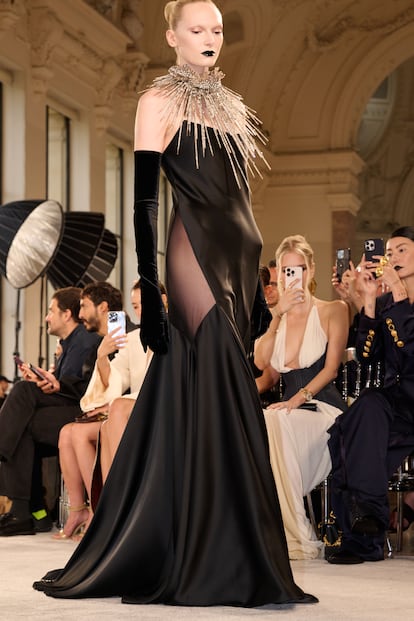 SCHIAPARELLI ALTA COSTURA O-I 2025/26 Desfile