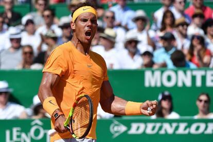 Habitual del "top-5", ocupa ahora el puesto 36 del ranking, aunque su juego siempre invita a estar alerta. Y Nadal, por supuesto, no se relajó ni para sacarse la foto previa de rigor. En la imagen,Rafael Nadal reacciona después de un punto.