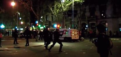 Agentes de los Mossos d´Esquadra durante la huelga del 14-N.