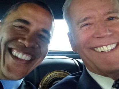 El 'selfie' de Joe Biden con Obama. "Encontré a este amigo para que me acompañe en mi primer 'selfie' de Instagram", escribió el vicepresidente.