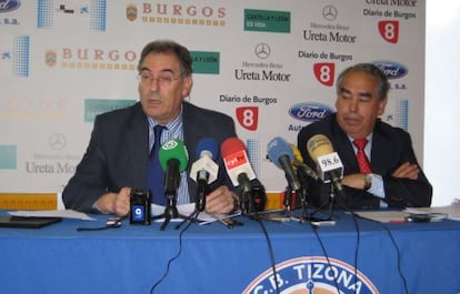 Miguel Ángel Benavente, presidente del Tizona Burgos, y el vicepresidente, Fernando Andrés, en la rueda de prensa del club.