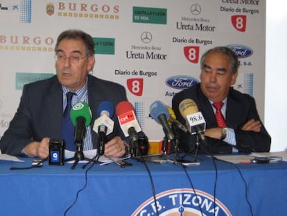 Miguel Ángel Benavente, presidente del Tizona Burgos, y el vicepresidente, Fernando Andrés, en la rueda de prensa del club.