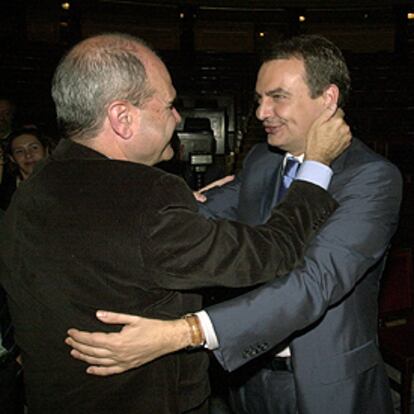 Manuel Chaves y José Luis Rodríguez Zapatero, ayer, en el Congreso.