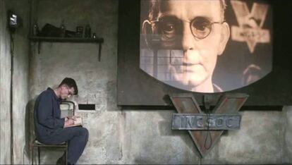 Fotograma de la película '1984', dirigida por Michael Radford.