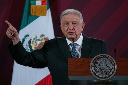 AMLO durante su conferencia matutina del 24 de octubre