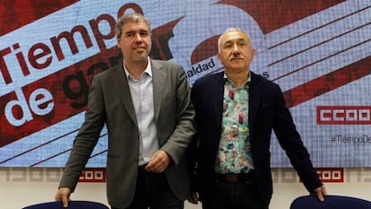 Labor union leaders Unai Sordo and Pepe Álvarez.